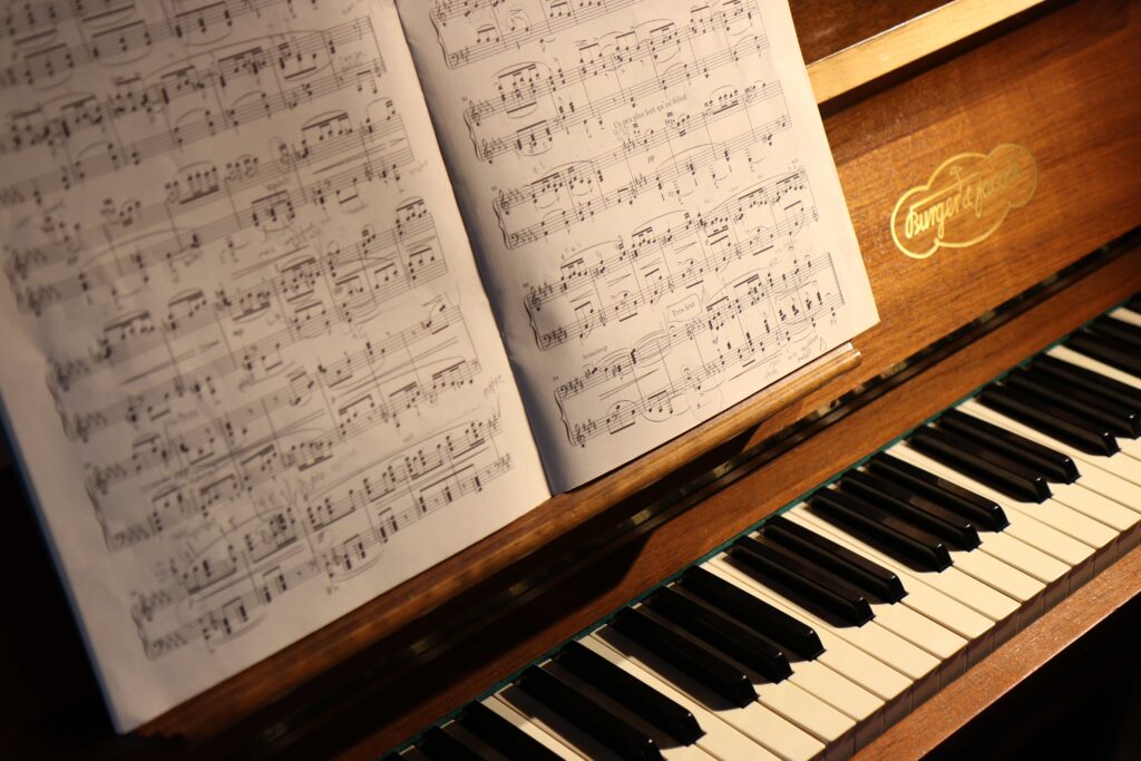 piano & music composition